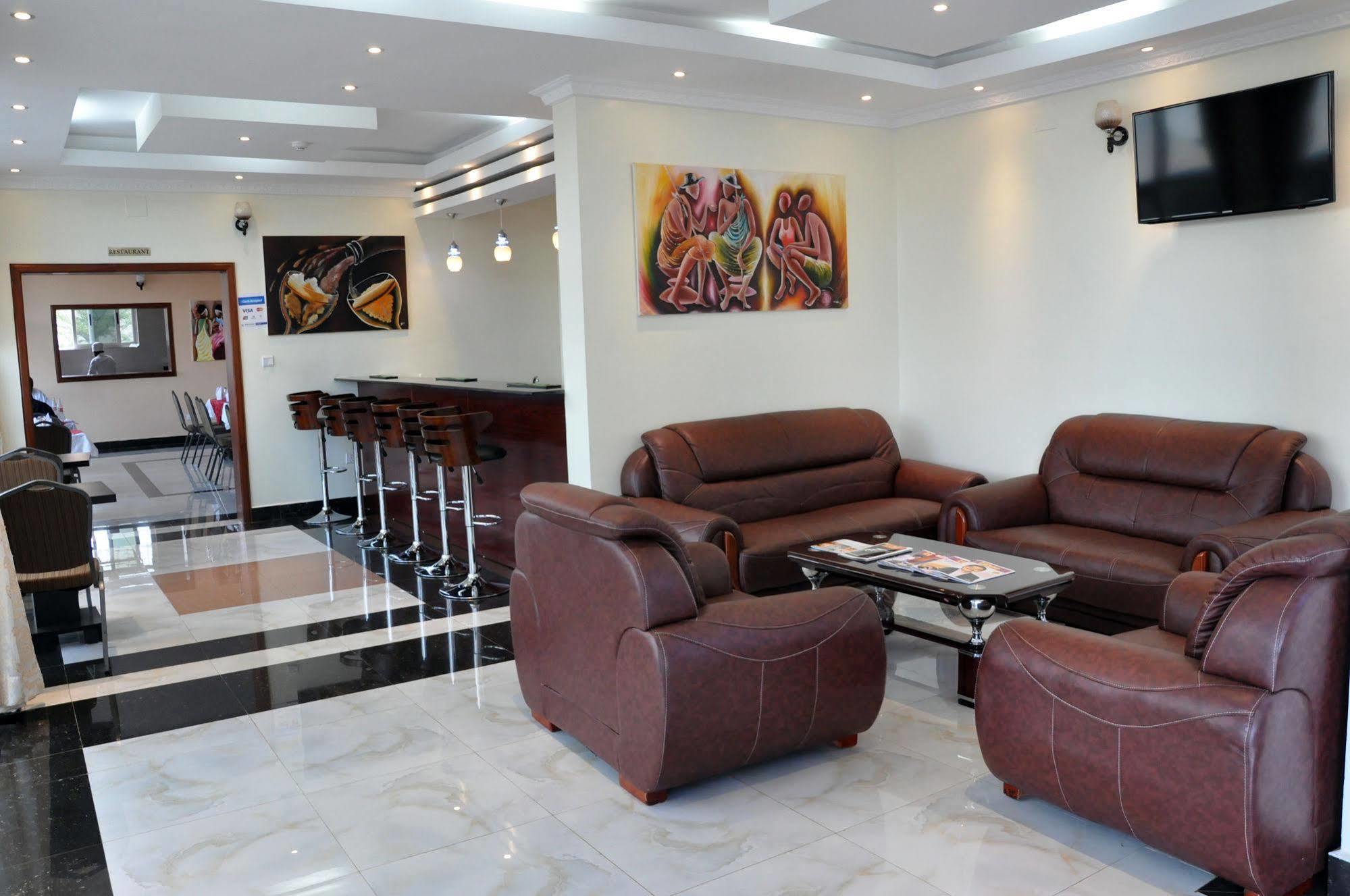 קיגאלי Great Seasons Hotel מראה חיצוני תמונה