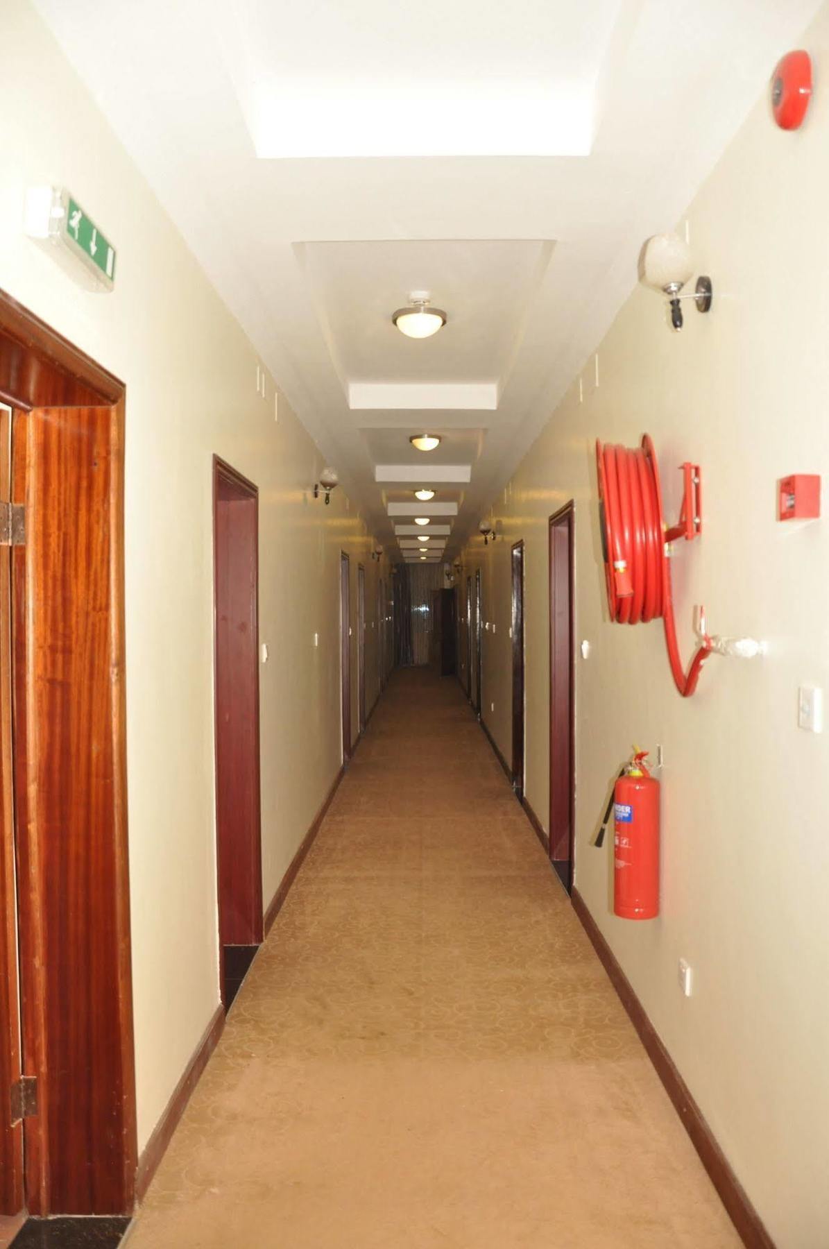 קיגאלי Great Seasons Hotel מראה חיצוני תמונה